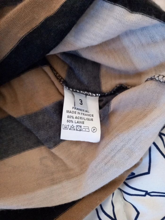 Haut taille 3 - photo numéro 2