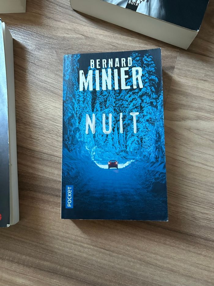Lot de 4 livres thrillers / policiers - photo numéro 2
