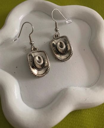 Boucles d’oreilles chapeau cowboy style country en alliage argenté