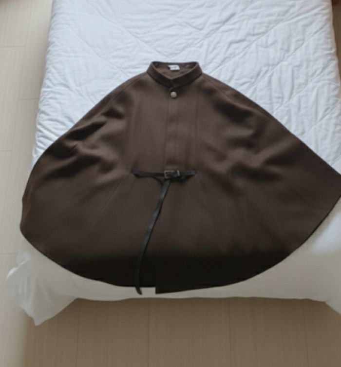 Cape noir très stylée 👌🏻 - photo numéro 3