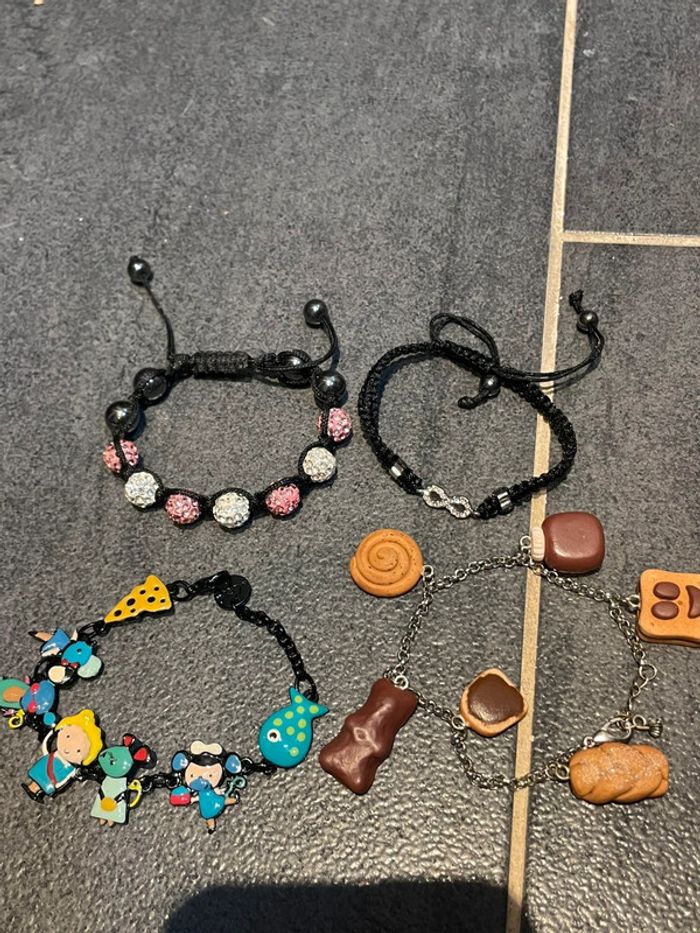 Lot de 4 bracelets