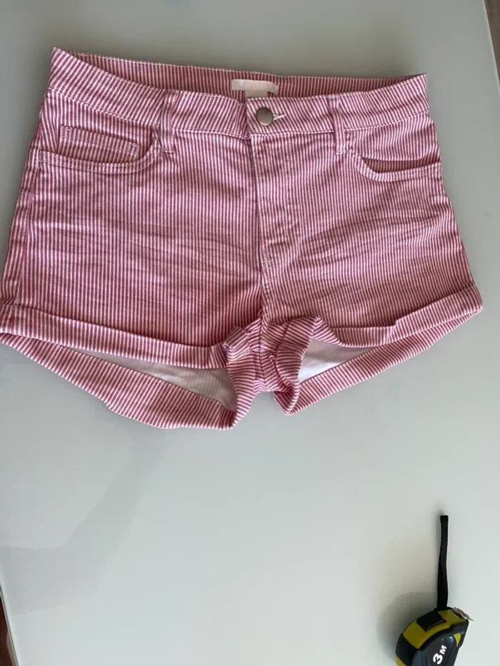 Short fine rayures taille basse