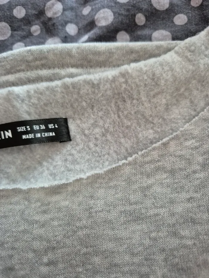 Pull gris - photo numéro 3
