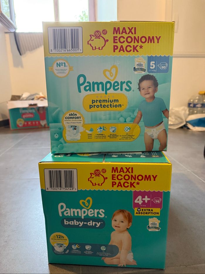 2 cartons couches Pampers neuf - photo numéro 2
