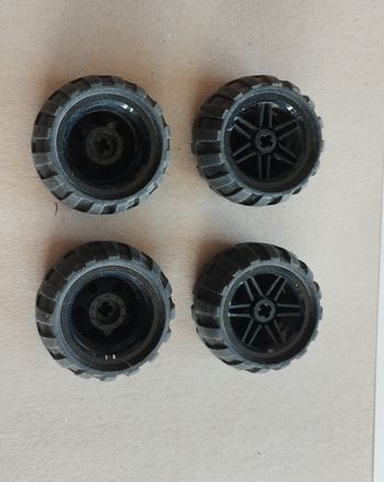 Grosses roues lego 