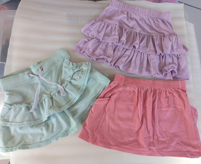Lot jupes printemps été 6 ans