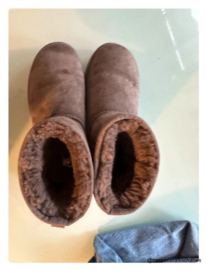 Bottes Ugg Mini courtes grises - photo numéro 9