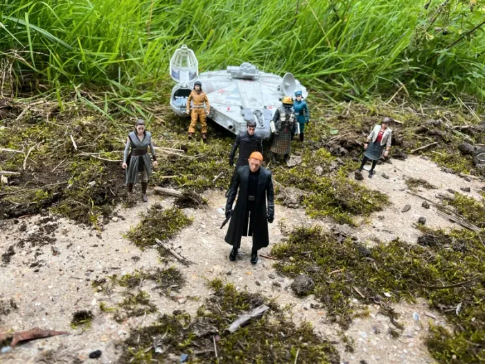 Lot figurines Star Wars + Faucon Millenium – Mission Rebelle Edition 2020