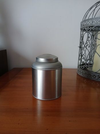 Neuf: Boîte à thé en métal *double couvercle hermétique