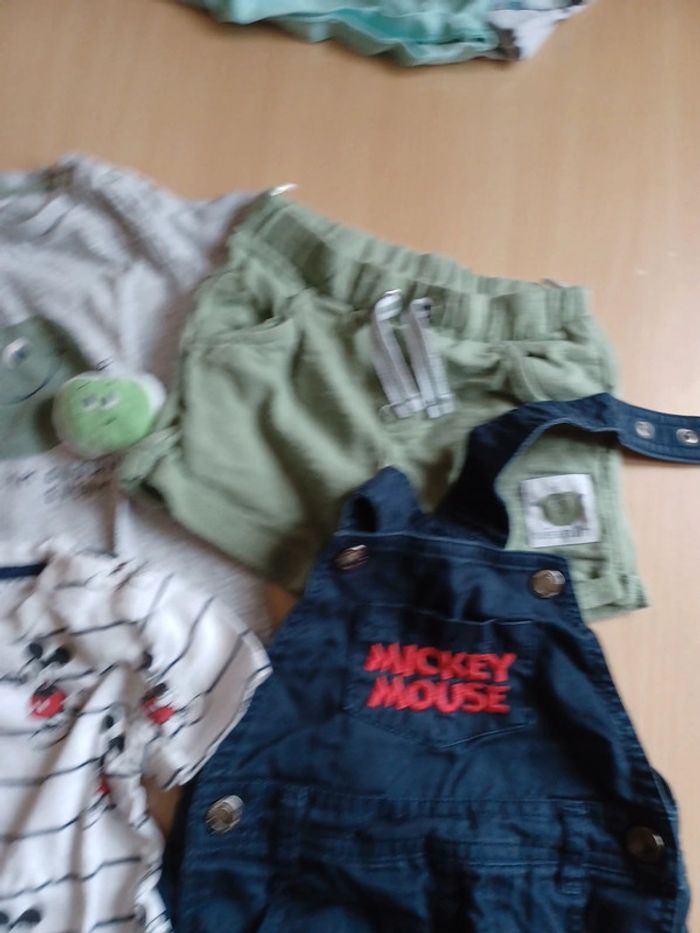Lot salopette short t-shirts 18 mois - photo numéro 4