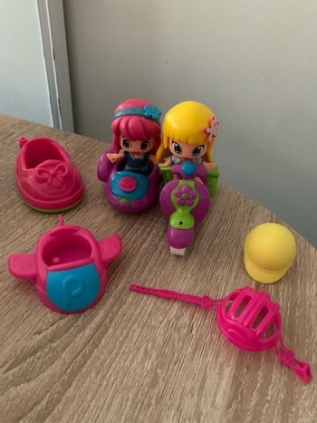 2 figurines Pinypon + véhicules