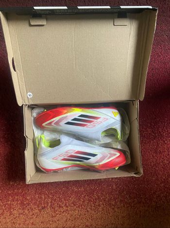 Crampon adidas F50