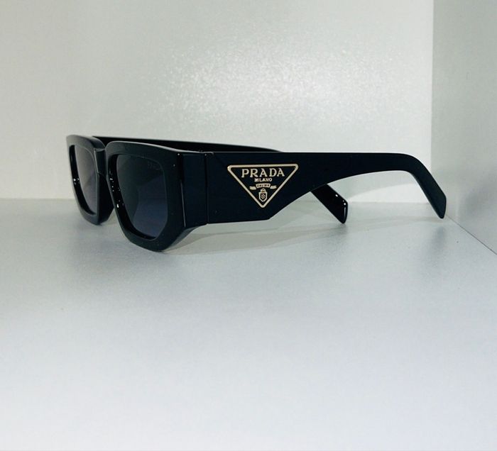 Lunette de soleil prada - photo numéro 2