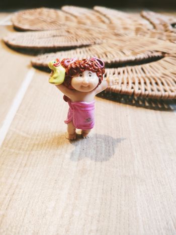 🪆Figurine Cabbage petite fille rousse serviette de bain rose année 1984 marque Cabbage Patch kids