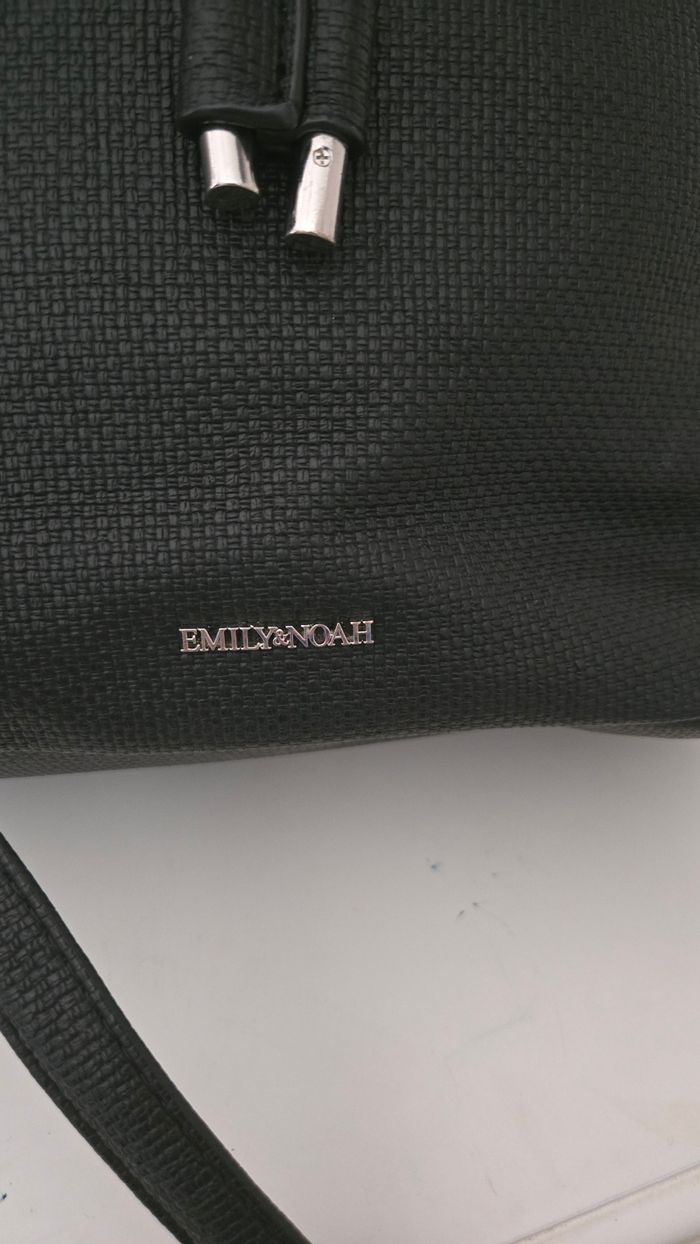 Sac noir - photo numéro 4