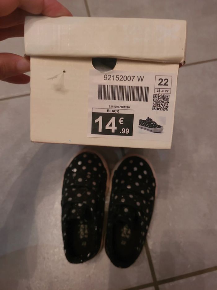 Baskets noir et argent à paillettes et scratchs - photo numéro 5