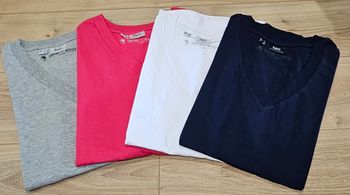 Lot de 4 T-shirts unis femme manches courtes - Taille 50/52