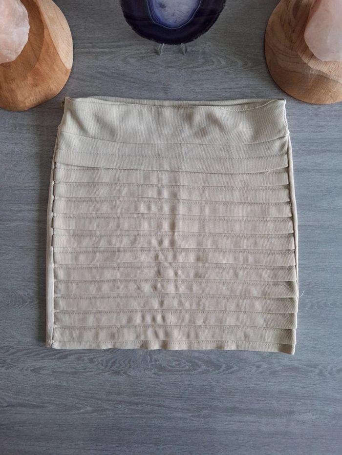 Jupe courte taille 38 - photo numéro 2