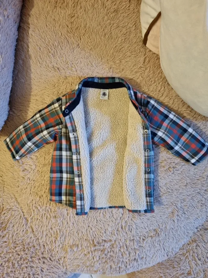 Vend petite veste molletonné à carreau 12 mois - photo numéro 2