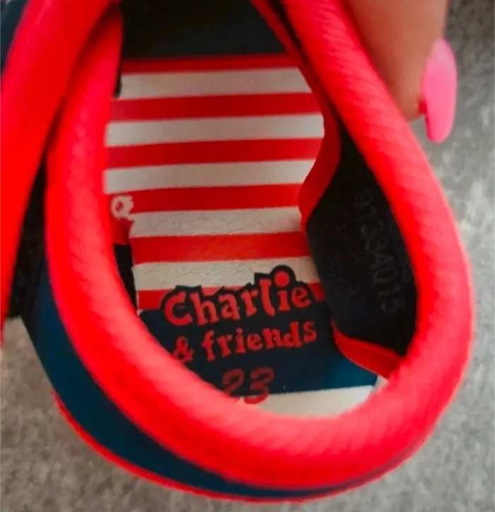 Sandales à scratchs bébé garçon 23 comme NEUVES - photo numéro 3