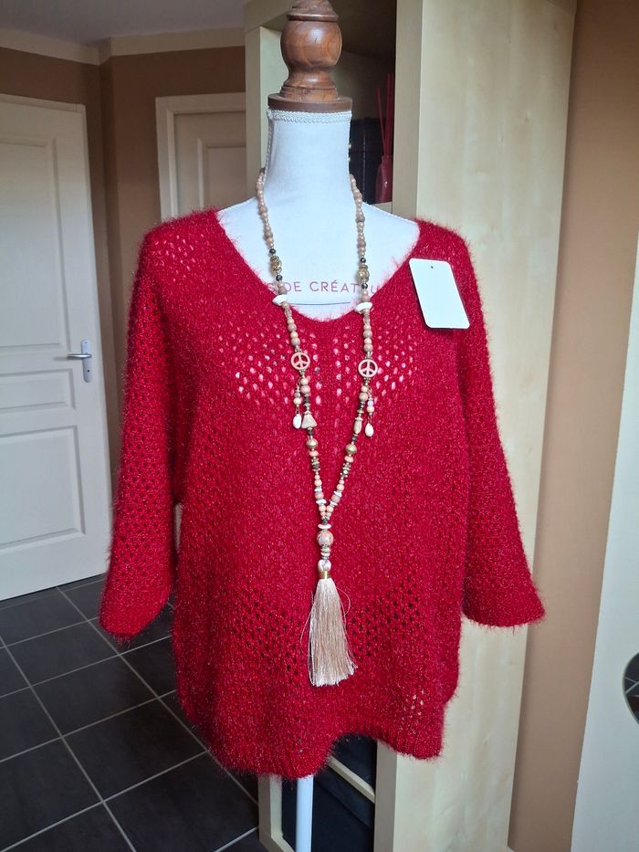 Pull rouge maille ajourée neuf