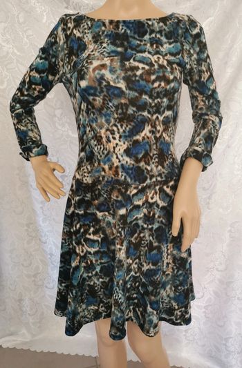 Robe. Bleu-marron. Taille M. Shimai