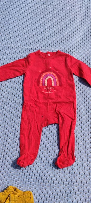 Pyjama arc en ciel 🌈 6 mois