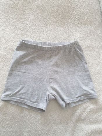 Short fille 9-10 ans gris