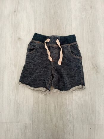 Short taille 2/3 ans marque next