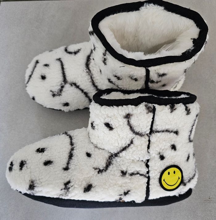 Chaussons Smiley neuf 38/39 - photo numéro 4