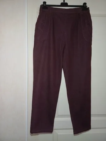 Pantalon droits   Model déposé