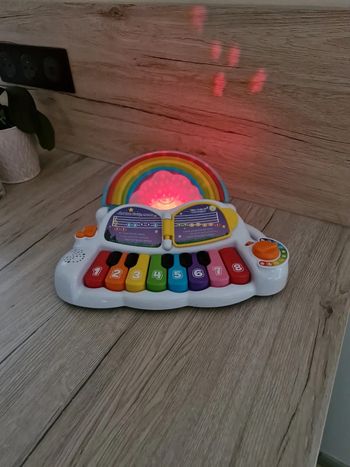 Piano arc en ciel Lumi