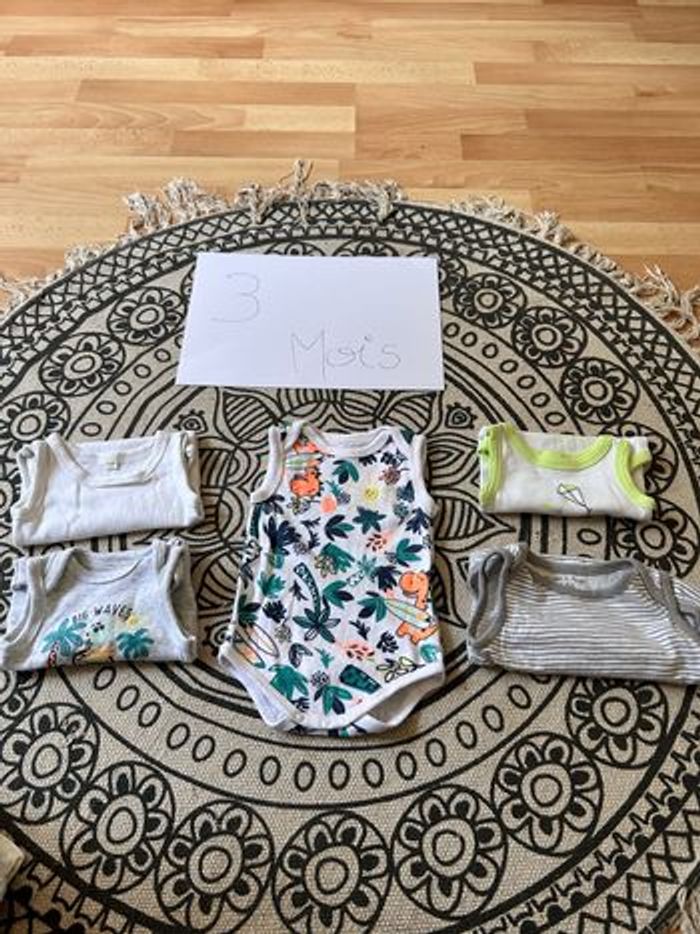 Lot 10 body sans manche - photo numéro 2