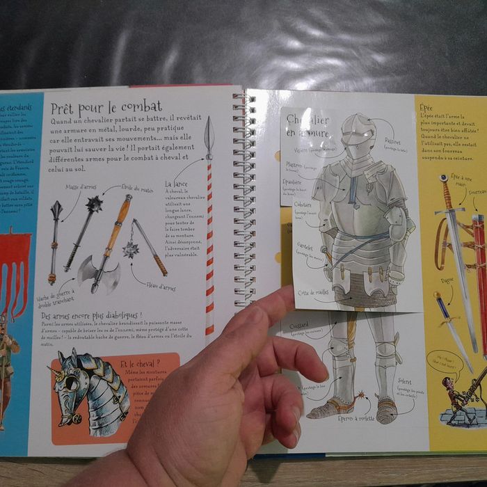 livre à volets Châteaux et chevaliers - photo numéro 4