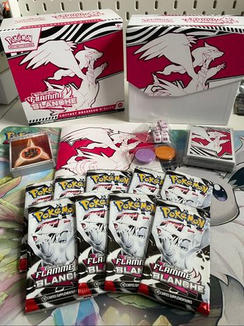ETB EV10.5 Flamme Blanche - 9 boosters + Goodies - Reconditionné