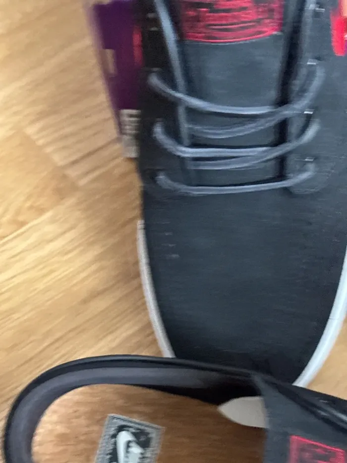 Basket 47,5 Nike SB noir et rouge - photo numéro 6