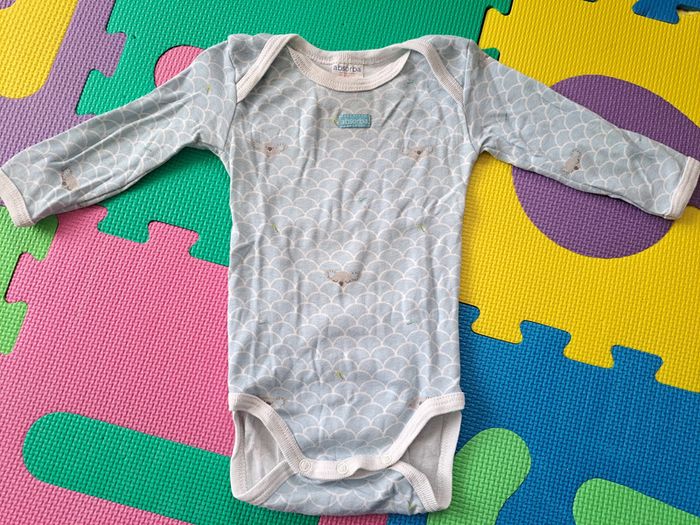 Lot 2 bodies ml Absorba 6m