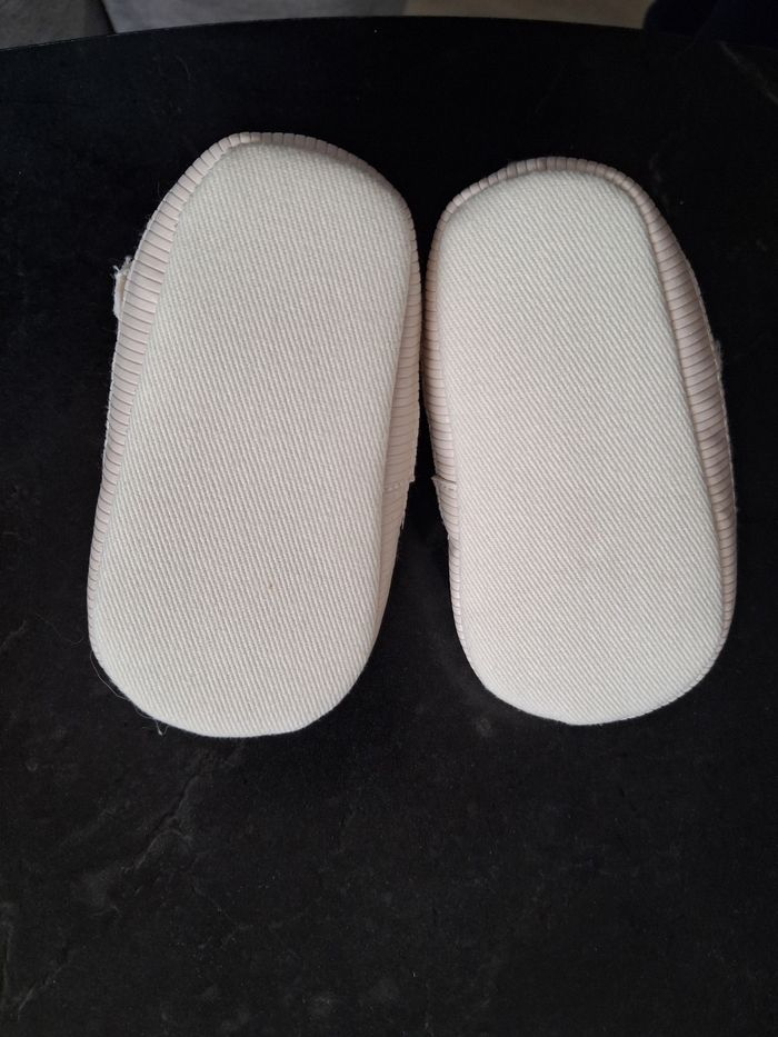 Chaussons bébé - photo numéro 2