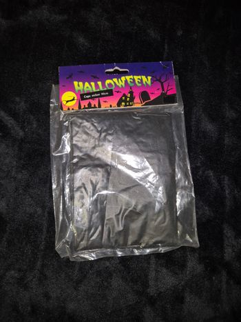 Cape noire halloween