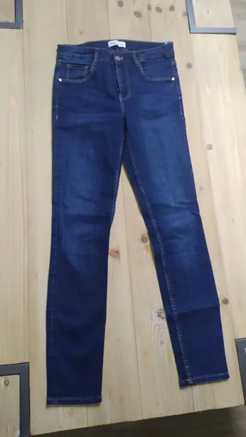 Jean brut de marque "ZARA" coupe skinny