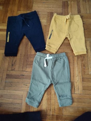 Lot de 3 jogging taille 6 mois