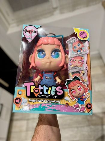 Poupée Trotties Sophie Magic World Adventures - 25 cm - Neuf Scellé