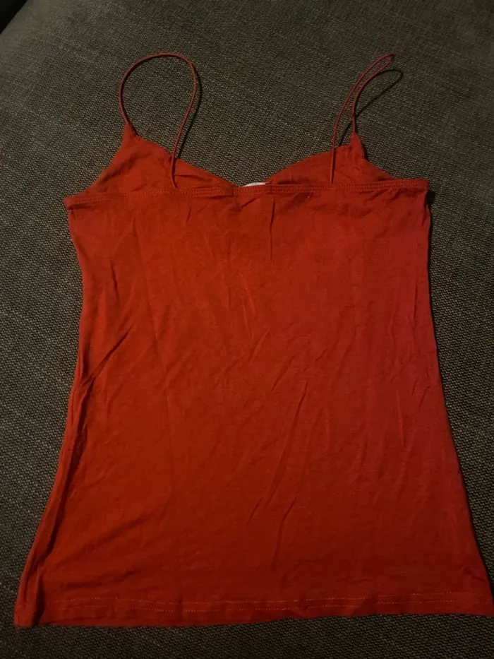 Débardeur rouge - photo numéro 3