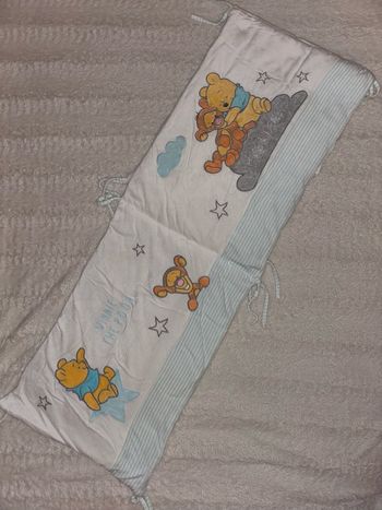 Tour de lit Bébé Winnie l’Ourson + Gigoteuse 