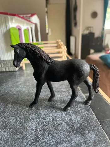 Cheval étalon pur sang anglais schleich