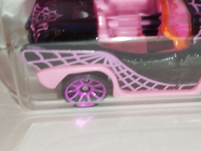 Hot Wheels Monster High Ghoul Mobil 2024 - photo numéro 5