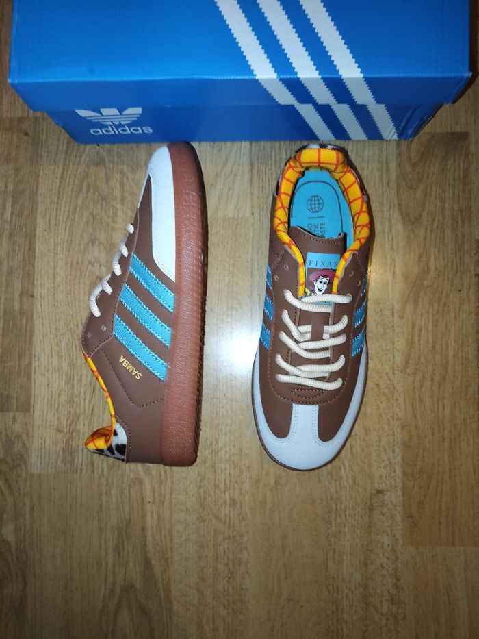 Baskets adidas samba Toy story taille 37 1/3