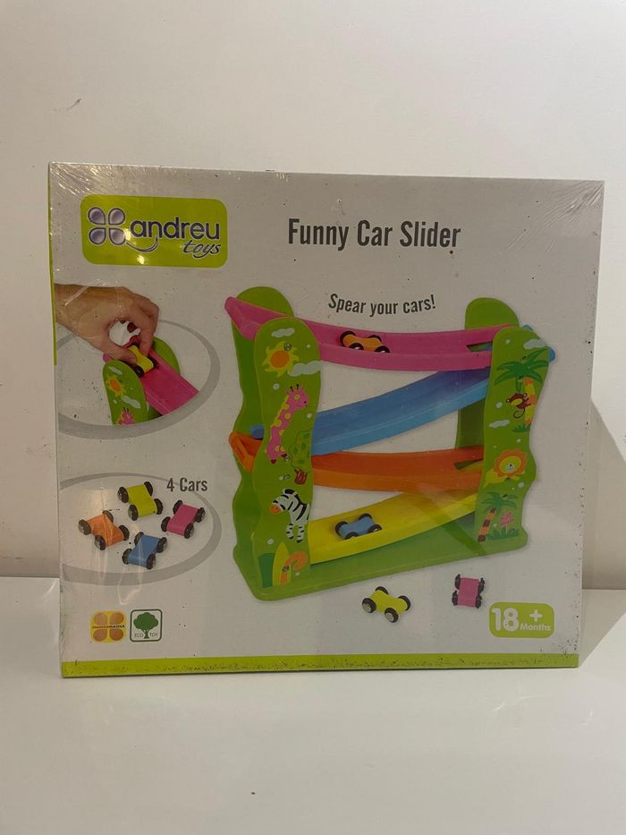 Circuit voiture, neuf, 18 mois - photo numéro 2