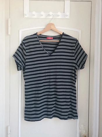 T shirt à rayures manches courtes taille 46/48