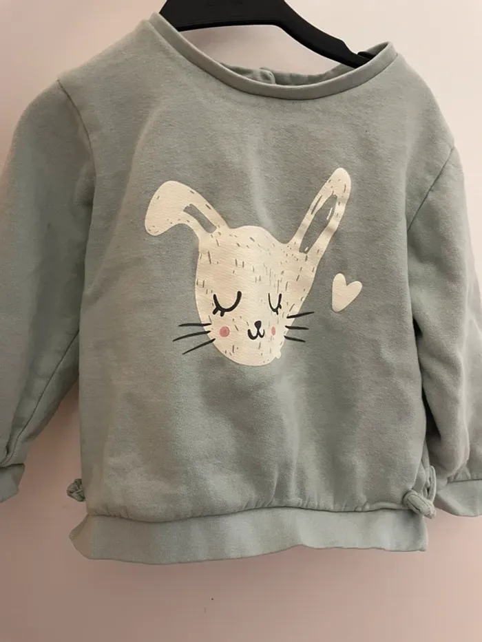 Sweatshirt Vertbaudet fille motif lapin 2 ans